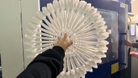 Machine de fabrication de cuillères et de fourchettes en plastique biodégradable PLA PP ABS respectueuse de l'environnement pour le marché SEA