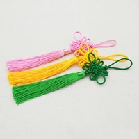 Vente d'usine : Pompons chinois faits main en polyester de 12 cm pour marque-pages, lanternes, décoration de voiture et de maison