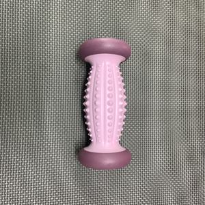 Massaggio del rullo del piede per la fascite plantare di sollievo e il massaggio di riflessologia del dolore dell'arco del piede del tallone per il rilassamento della mano della gamba posteriore - Product Image 4