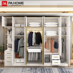 Armario de Dormitorio Italiano Hecho a Medida para Toda la Casa, Armario de Metal Dorado y Blanco, Guardarropa de Madera - Product Image 3