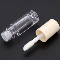 Emballage de maquillage en gros conteneur de brillant à lèvres rose épais tubes de brillant à lèvres baguette de grande taille logo personnalisé tube de brillant à lèvres vide