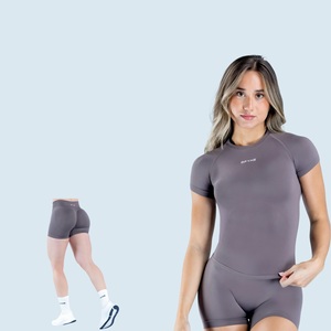 Set 2 Pezzi Dyfe Impact: Top a Maniche Corte + Pantaloncini - Rosa Chiaro - Product Image 5