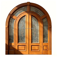 Porte d'entrée arquée de style espagnol haut de gamme, fabriquée à la main en aulne massif noueux pour villas de luxe et propriétés.