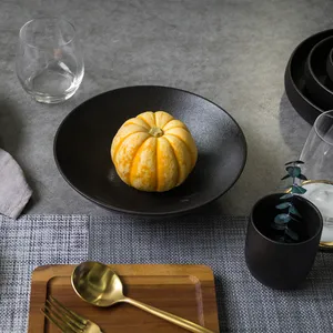 韩式餐具黑色铸铁大碗陶瓷面碗和盘子