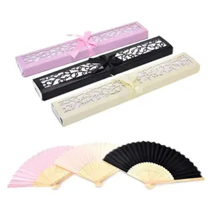 Gepersonaliseerde Print Graveren Bruiloft Gunst Zijde Fan Aangepaste Naam Doek Hand Fan Bruiloft Cadeau