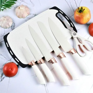 Juego de utensilios de cocina de silicona de 19 piezas con mangos de madera, resistentes al calor y antiadherentes, para uso doméstico. - Product Image 3