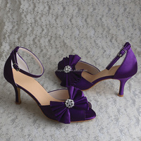 Sandales violettes à talons fins pour fêtes et mariages