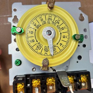 Minuteur mécanique Wansheng T101 120V 40A 24 heures pour éclairage de piscine, CVC et usage industriel - Product Image 5