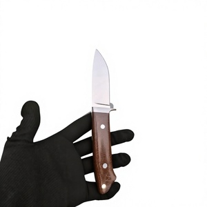 Couteau de chasse artisanal de qualité industrielle en acier inoxydable avec manche en bois et étui en cuir pour le camping en plein air - Product Image 1