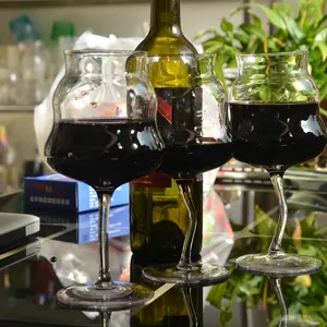 Uniek Handgemaakt Glas Rode Wijn Voor Feestdecoratie