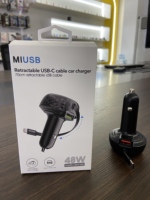 Chargeur de voiture rétractable 48W 2-en-1 avec adaptateur de charge rapide PD et câble USB-C pour téléphone, présenté en boîte.