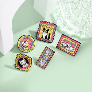 Sming Pin Enamel keluarga saya Pin kerah kucing foto hewan peliharaan bros logam kunci hati anjing persegi - Product Image 5