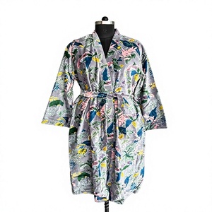 Robe longue kimono bohème Tropical Bloom, motif floral Botanical Breeze Jungle Garden Tropical Paradise - Product Image 2