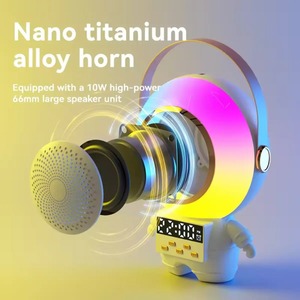 Lámpara Nocturna con Sonido de Astronauta, Sistema de Karaoke Pequeño para el Hogar, Micrófono Inalámbrico Dual, Altavoz Multifuncional con Reloj - Product Image 2