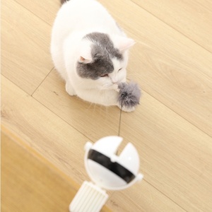 Modernes interaktives elektrisches Hebeball-Katzen spielzeug Automatischer Teaser für Kätzchen Lustiges Haustier-Spielzeug aus Kunststoff und Gummi für Kinder - Product Image 3