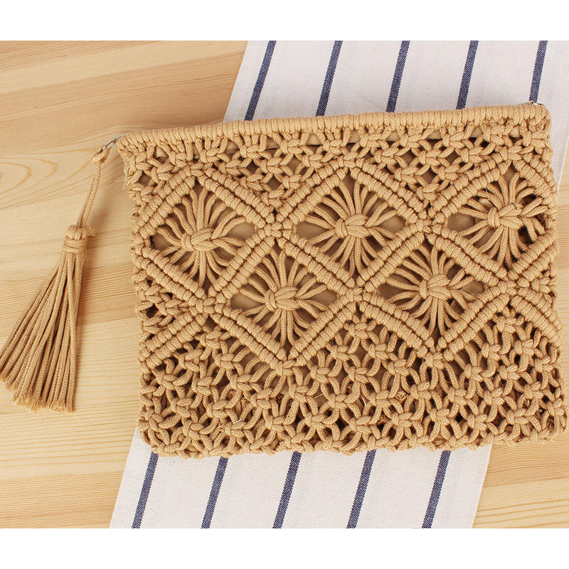 น้ำตาลอ่อน