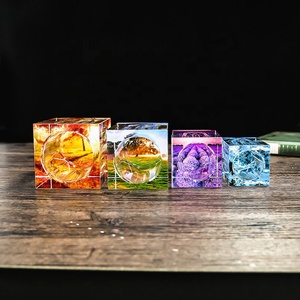 Portapenne personalizzato in cristallo per regali da ufficio - Product Image 2