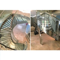 Moderne en acier incurvé d'escalier escalier en verre moderne