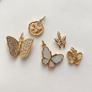 Colgantes de Mariposa Personalizados al por Mayor, Chapados en Oro de 14k y 18k, de Acero Inoxidable 316L, Resistentes al Deslustre, para la Fabricación de Joyas, Collares y Pulseras - Product Image 1