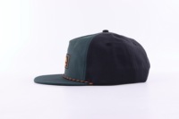 Casquette Snapback non structurée en nylon imperméable à 5 panneaux, panneaux souples avec logo personnalisé en patch tissé, style tendance