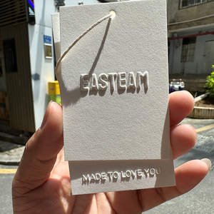 Nhà Máy Bán Hàng Trực Tiếp Tùy Chỉnh 3D Cứu Trợ Logo Treo <span class=keywords><strong>Tag</strong></span> Tái Chế Giấy Quần Áo Treo <span class=keywords><strong>Tag</strong></span> Logo Dập Nổi - Product Image 4