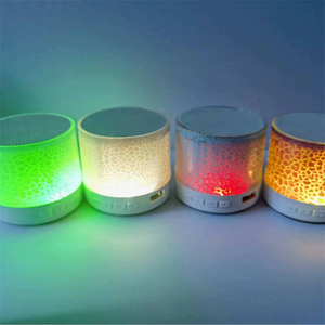Enceinte sans fil avec fente pour carte TF, enceinte portable pour la douche, mini enceinte, petite enceinte d'extérieur, boombox A9, enceintes Bluetooth avec lumière LED, <span class=keywords><strong>meilleur</strong></span> cadeau pour enfant - Product Image 3
