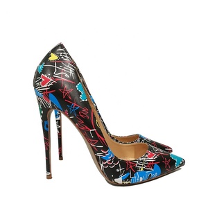 Scarpe pump da donna colorate con Graffiti neri <span class=keywords><strong>tacchi</strong></span> alti Sexy <span class=keywords><strong>tacchi</strong></span> alti da 12cm per lo stile di moda per feste - Product Image 3