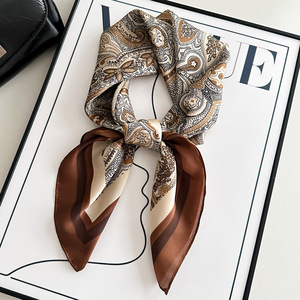 Sciarpe Quadrate in Seta Nuove all'Ingrosso, Versatili con Stampa Decorativa, Scialli per Donna, Feste di Compleanno, Moda, Borsa, Bandane - Product Image 3