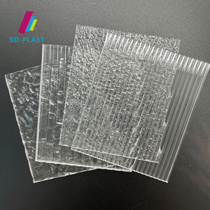 Lámina Decorativa Acrílica Extruida de Alta Calidad, 4x8 pies, Transparente con Rayas en Relieve, 2mm de Grosor - Product Image 5