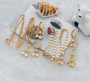 Parure de bijoux Double Cygne Dubaï en or 18 carats, collier et boucles d'oreilles de luxe en zircon cubique, tendance, inaltérable, bijoux fantaisie romantiques - Product Image 4