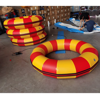 Anneau gonflable en PVC robuste, rouge et jaune rayé, pour jeux aquatiques et parcs d'attractions
