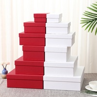 Boîtes cadeaux rectangulaires grandes en papier kraft noir, blanc et rouge avec couvercle et base, construction en papier rigide, modèle Zx5 pour cadeaux et artisanat