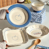 Assiette en porcelaine à motif pomme mignon, faite à la main, forme irrégulière, en céramique, pour servir des salades de fruits