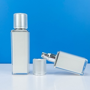 High Quality Black White Lotion <b>Pump</b> Cosmetic <b>Bottles</b> and Jars with Gold Cap Lip - Product Image 5