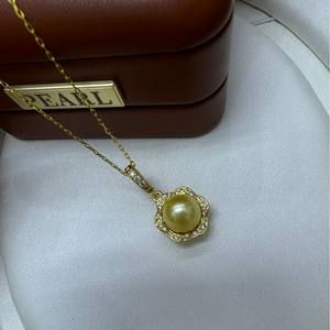 จี้ไข่มุกน้ำจืดสีทองแปด-เก้า มม. รูปดอกไม้สี่กลีบ ดีไซน์ทันสมัย ชุบโรเดียม พร้อมตัวล็อคอเนกประสงค์ เหมาะสำหรับงานปาร์ตี้ - Product Image 4