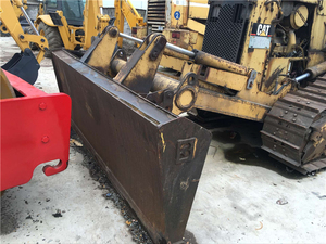 Bouteur CAT D4H d'occasion, propre et peu utilisé, modèle 2023, capacité de boulonnage 8,6 m, poids 15 000 kg, lame de grande taille, équipement de construction - Product Image 5