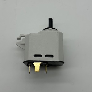สวิตช์กดปุ่มสตาร์ทเครื่องอบผ้า W10563095 120V 1NO ไม่มีไฟส่องสว่าง SX2122 อะไหล่ทดแทน - Product Image 5