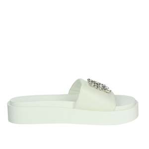 Zapatillas bajas para mujer Laura Biagiotti 9074 Negro - Product Image 4