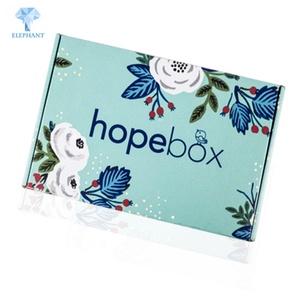Caja de Embalaje de Cartón Corrugado para Ropa con Diseño Floral Personalizado - Product Image 1