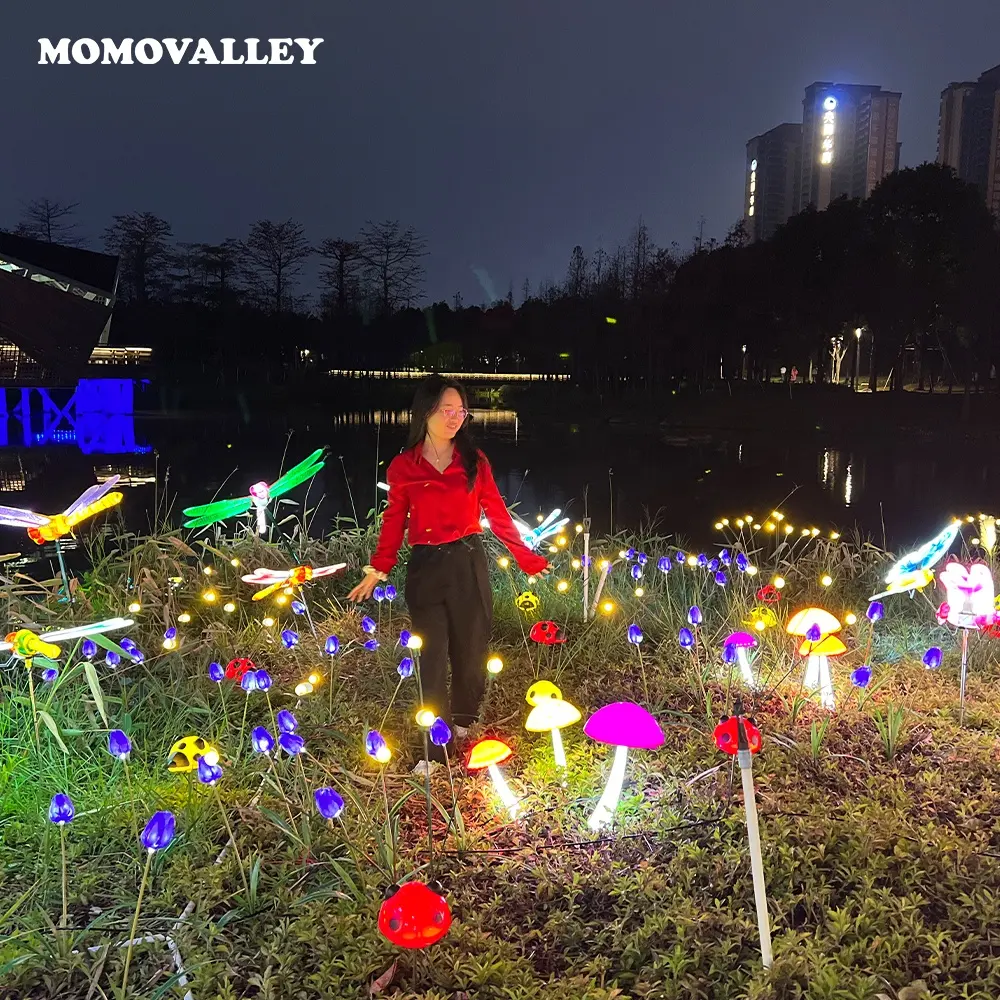 Momovalleyはお祝いの休日の光の庭の屋外の装飾のための庭の防水LEDキノコライトに魔法を加えます