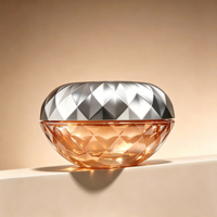Pot de crème pour le visage ovale de luxe avec design à facettes de diamants, 50g 30g, bouteille en verre cosmétique avec logo personnalisé, bouchon à vis, emballage pour soins de la peau