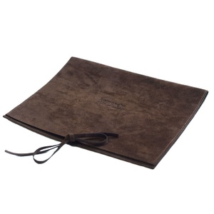 Sac d'emballage pour livre en suède épais avec rabat et cordon, logo personnalisé en relief - Product Image 6