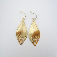 Nouvelle collection de boucles d'oreilles pendantes en filigrane d'or à la mode