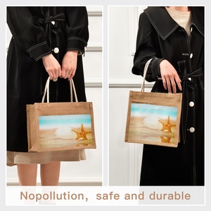 Sacs de plage en paille à bas prix pour la vente en gros, sacs de shopping imperméables personnalisés avec imprimé Puakenikeni - Product Image 4