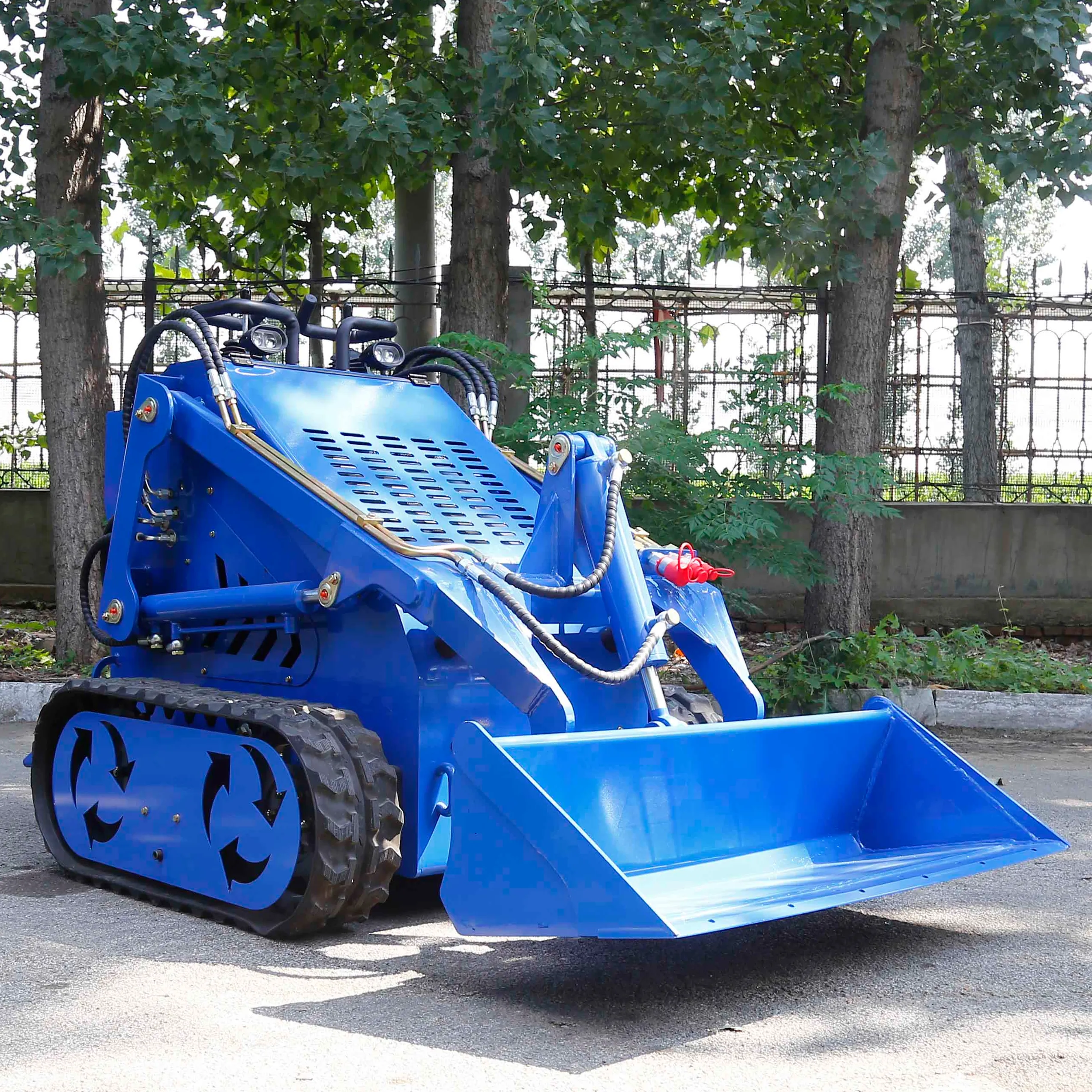 10% di riposo!!! Ad alta potenza e ad alte prestazioni 400kg 500kg mini skid steer loader prodotto in cina