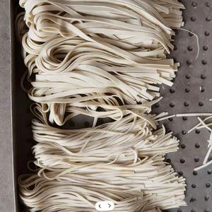 <span class=keywords><strong>Machine</strong></span> <span class=keywords><strong>à</strong></span> pâtes automatique industrielle et commerciale personnalisée de 50 <span class=keywords><strong>à</strong></span> 70 kg/h, neuve, pour usage domestique - Product Image 2