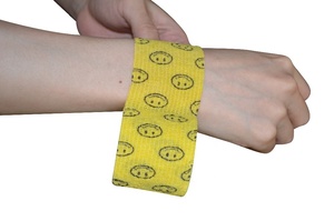 Perban Olahraga Elastis Perekat Mandiri Medis Bernapas Warna Kulit Non-Woven Spandex Bersertifikat CE ISO untuk Luka - Product Image 3