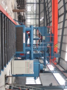 Machine de sablage pour tôles et profilés en acier, tubes et cornières, avec moteur, certifiée CE, équipement de nettoyage industriel - Product Image 2