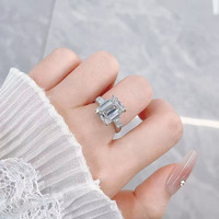 Anello di Fidanzamento di Lusso a 4 Punte in Platino Pt950 con Diamante Sintetico per Donne