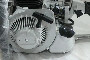 Tronçonneuse professionnelle 105cc 070 avec guide-chaîne de 36 pouces et chaîne 070, tronçonneuse à essence pour la coupe d'arbres - Product Image 2